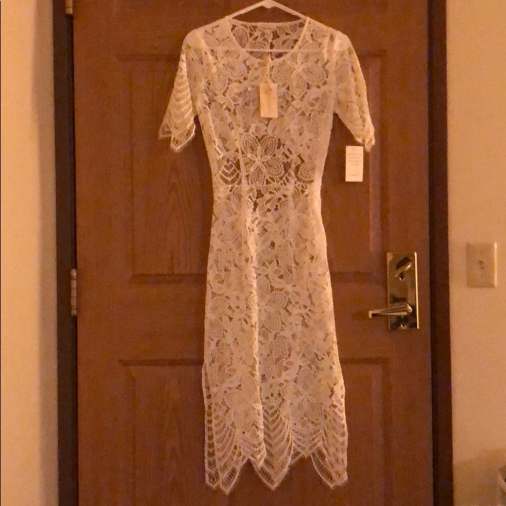 ✨New For Love & Lemons Luna Maxi Dress✨